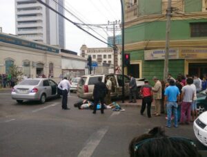 Un muerto y tres detenidos dejó una persecución con tiroteo en el centro de Antofagasta