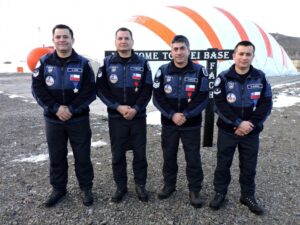 Base aérea Antártica Presidente Eduardo Frei Montalva celebró aniversario N°85 de la FACH