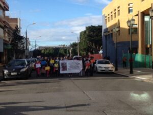 Familiares de desaparecido marcharon por el centro de Punta Arenas