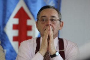 Diputados piden aplicar escala inversamente proporcional en reajuste del sector público