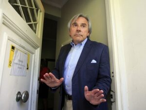 Moreira reapareció y dijo que se mantendrá en el Congreso: 