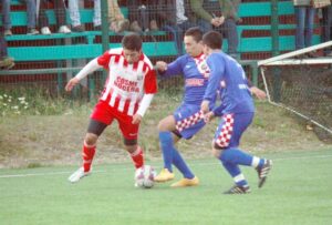 Prat y Sokol definirán esta tarde al nuevo campeón del futbol regional