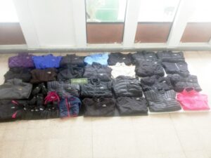 SIP detuvo a sujeto que mantenía 26 parkas sustraídas desde tienda