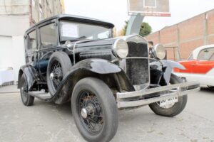 Los autos “clásicos” brillaron en exposición estática