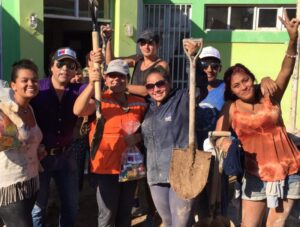 Tenor magallánico Tito Beltrán trabajó con pala sacando barro en Taltal y hoy ofrece concierto solidario