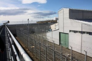 Jóvenes detenidos por tráfico de supuesto LSD dejaron la cárcel