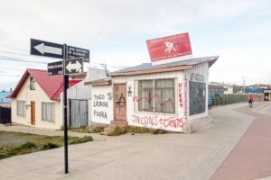 Atacaron con rayados sede utilizada por militantes del Partido Socialista