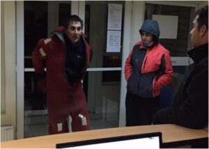 Salvan a pescador que quedó al garete con su embarcación