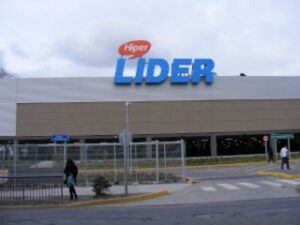 Supermercado Lider deberá indemnizar  a clienta afectada por robo