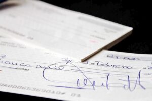 En cerca de $ 9 millones  estafan a dueños de cheques