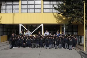 Ley SEP permitió dotar de parkas a  544 alumnos de la Escuela Juan Williams