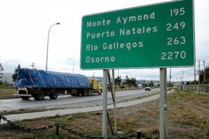 Camioneros apuntan a falta de voluntad política para mejorar conectividad marítima