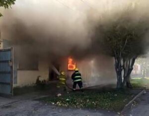 Mujer de 90 años sufrió lesiones en incendio declarado en Puerto Natales