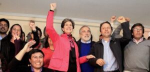 Isabel Allende se proclama triunfadora en elecciones del PS y Camilo Escalona reconoce derrota