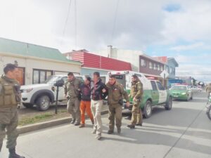 Con cuatro detenidos finalizó persecución policial por toda la ciudad