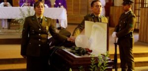 Con multitudinario funeral despiden a carabinero asesinado en Día del Joven Combatiente