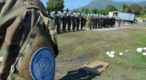 Ministro de Defensa confirma que tropas chilenas continuarán en Haití a pesar de muerte de efectivo