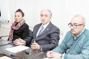 “Produce escozor que  los estudiantes paguen  nuestros sueldos”