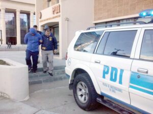 Guardias vendían por Internet neumáticos  que habían robado en local de Zona Franca