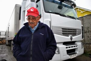 Chofer magallánico que fue asaltado por una banda se salvó por milagro