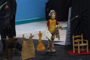 Programa Quiero mi Barrio presentó show de marionetas en Escuela Argentina