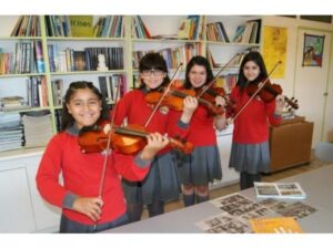 El salto artístico de cuatro violinistas de la Escuela Pedro Pablo Lemaitre