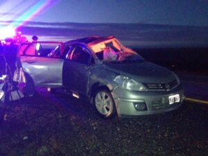 Tres argentinos que volvían a su país después del paro aduanero volcaron en la ruta