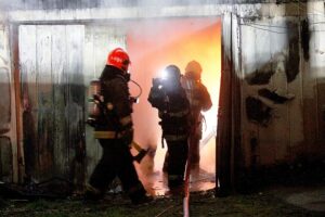 Sillón que entró en contacto con termo de agua originó incendio en el Barrio 18 de Septiembre