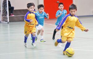 Con atractivos partidos continuó Torneo de Futsal Infantil