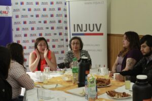 75% de los jóvenes cree que las autoridades políticas no consideran su opinión