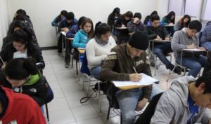 Santo Tomás invita a jóvenes a vivir anticipadamente la PSU