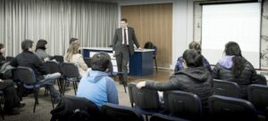 Más de 15 programas de becas ofrece el DAAD a universidades chilenas