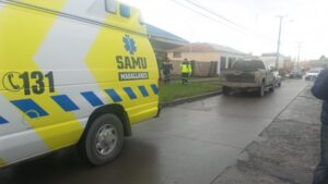Octogenaria fue evacuada al hospital luego de caer por las escaleras