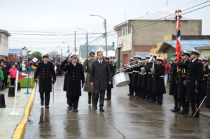 Barrio Prat brindó tradicional  homenaje a la Armada