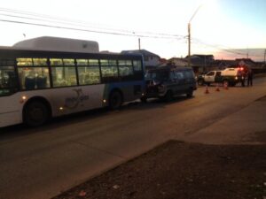 Movigas fue chocado por vehículo particular en calle Capitán Guillermos