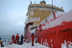 Con éxito el buque rompehielos Oscar Viel de la armada concluyó expedición antártica