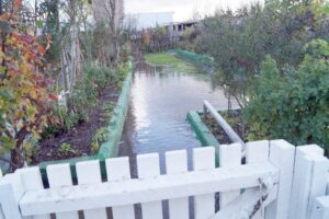 Rotura de matriz causó inundación en terreno en Puerto Natales