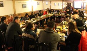 Autoridades compartieron desayuno con diversas familia