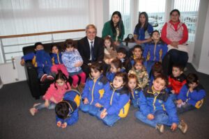 Párvulos de Jardín “Barquito de Papel” saludan al Alcalde de Puerto Natales
