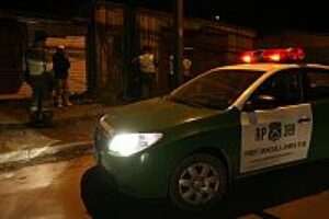 Menor de 15 años detenido tras conducir auto robado y chocar otros móviles