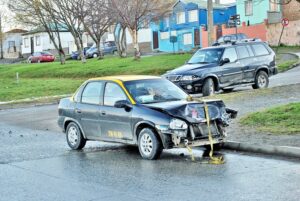 Daños materiales tras colisión ocurrida en Avenida España