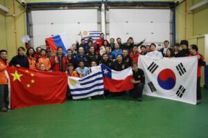 Armada en la Antártica clausura mes del mar con premiaciones artísticas y deportivas