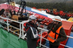 Embarcación de Navimag varada en paso kirke podría ser levantada hacia fines de este mes