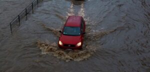 Precipitaciones deja a familias aisladas y crecidas de caudales en comunas de Los Ríos