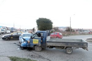 Chofer protagonizó colisión y luego se dio a la fuga