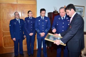 Comandante en jefe de la IVª Brigada Aérea ofreció saludos protocolares a la PDI