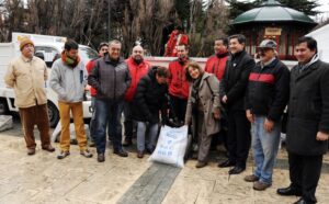 Tres nuevos sectores periurbanos de Punta Arenas recibieron sal para enfrentar invierno