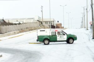 Diez autos con daños en colisiones ocurridas por la escarcha