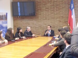 GORE y gremios gestionan proyecto de ley para mejorar sueldos fiscales en la región