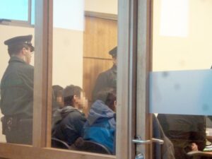 Detención ciudadana: menores fueron formalizados por destruir vehículo robado
